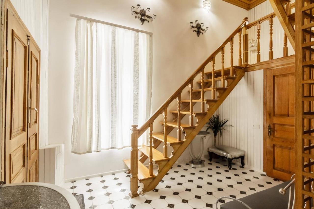 Katerynynska Street 3-Bedrooms Apartment Odesa Exterior photo