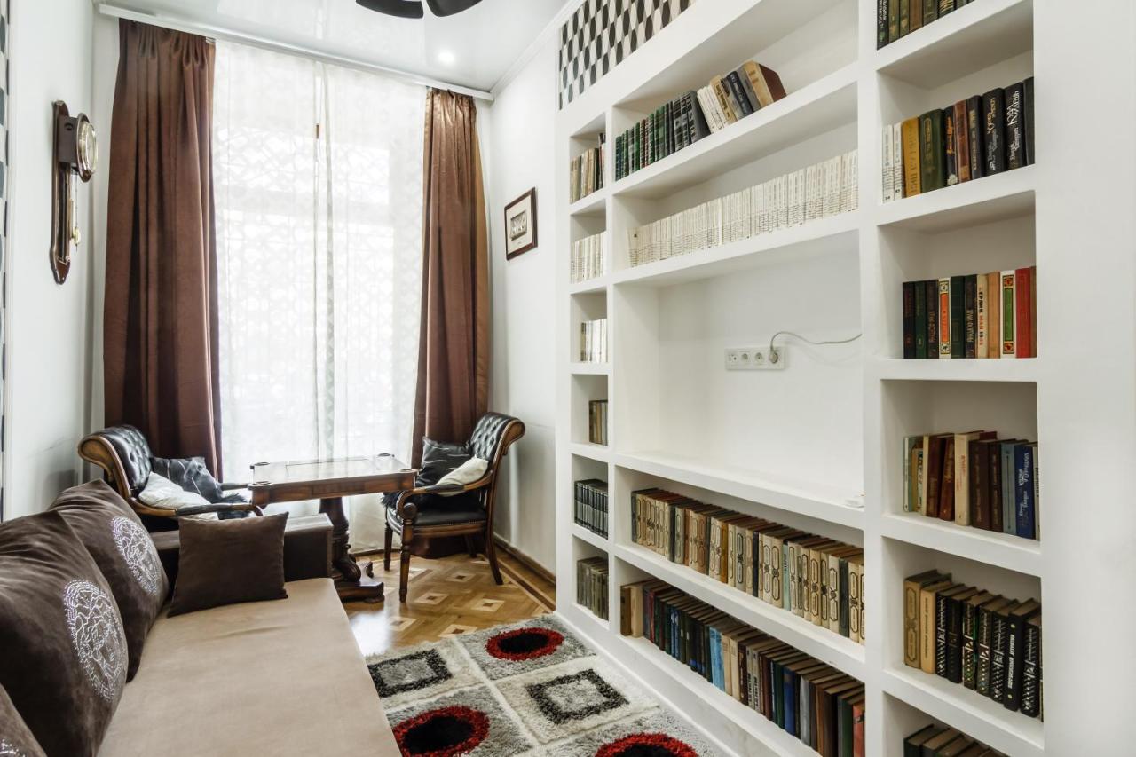 Katerynynska Street 3-Bedrooms Apartment Odesa Exterior photo