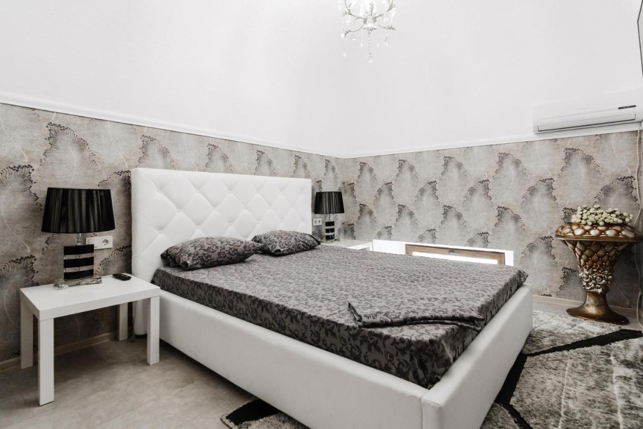 Katerynynska Street 3-Bedrooms Apartment Odesa Exterior photo