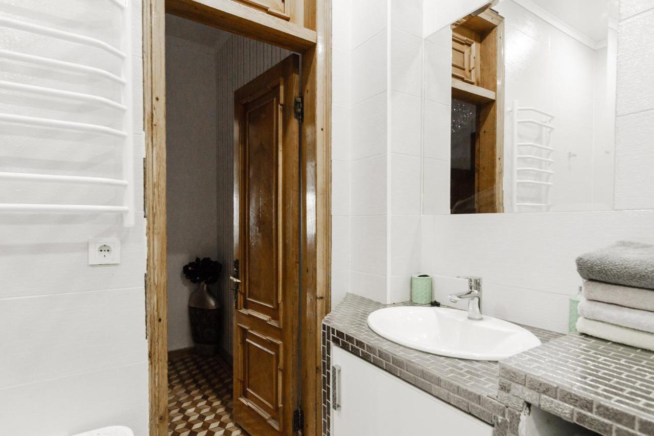 Katerynynska Street 3-Bedrooms Apartment Odesa Exterior photo